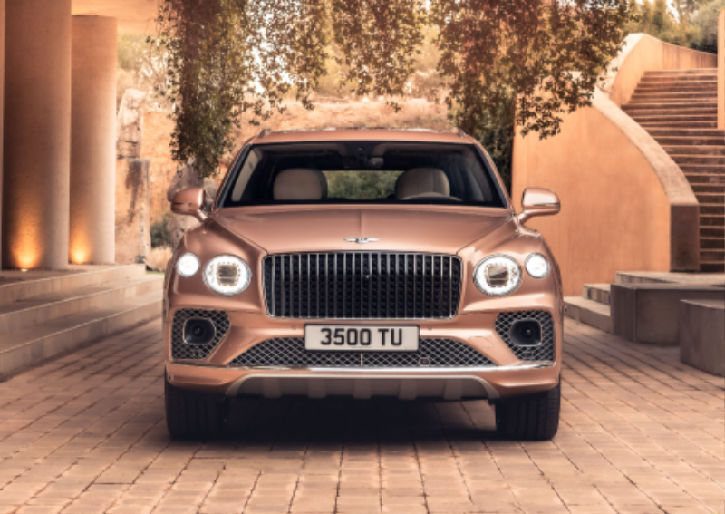 2023-Bentley-Bentayga-EWB-00005.jpg