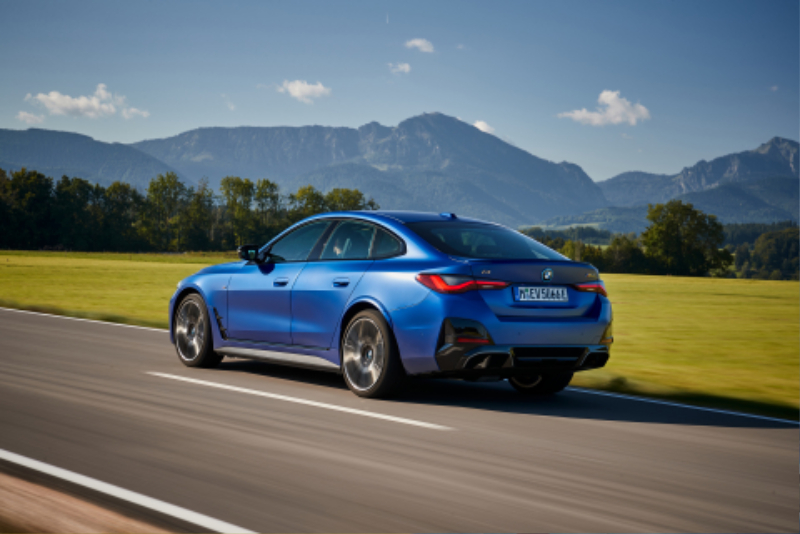 2022-BMW-poop-paint-6.jpg