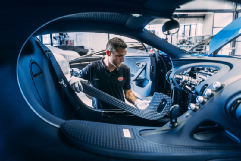 Bugatti-Centodieci-Interior-2.jpg