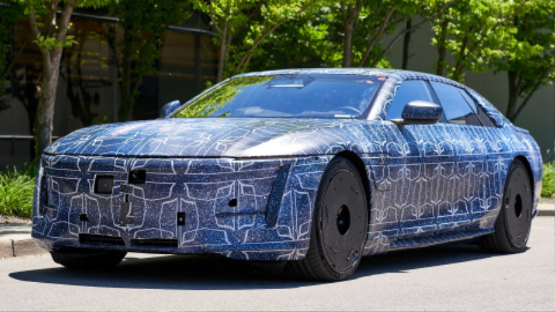 cadillac-celestiq-camouflaged-road-testing (3).jpg