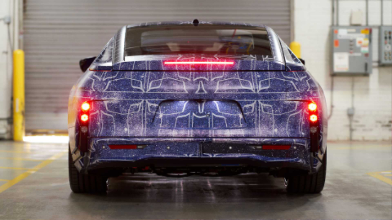 cadillac-celestiq-camouflaged-road-testing (2).jpg