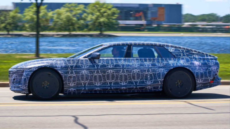 cadillac-celestiq-camouflaged-road-testing (8).jpg
