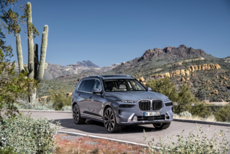 2023-BMW-X7-15.jpeg