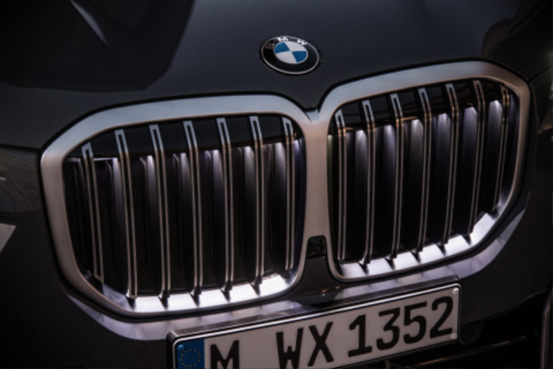 2023-BMW-X7-25.jpeg