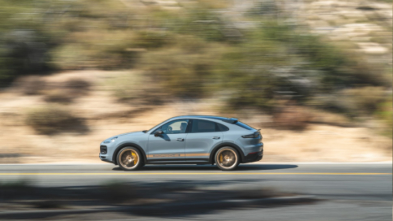 Arctic_Grey_Cayenne_Turbo_GT_015_MA902528.jpg