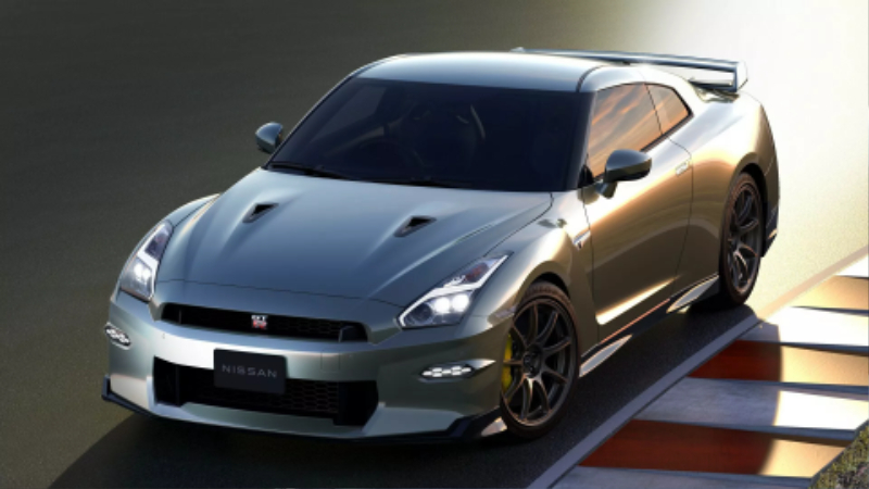 2024-Nissan-GT-R-5.jpg