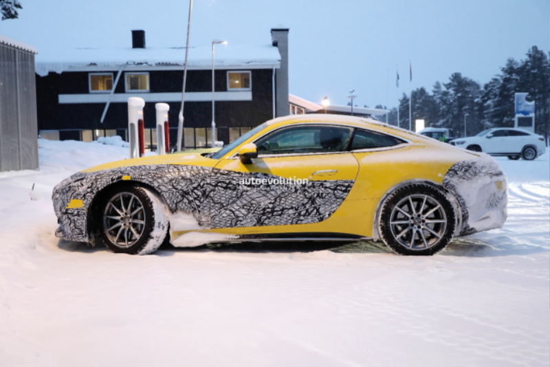 2024-mercedes-amg-gt-potentially-leaked-just-call-it-sl-coupe_5.jpg