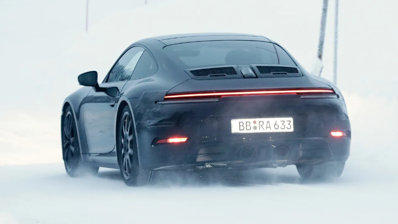 New 9922 Porsche 911 spied coupe-5.jpg