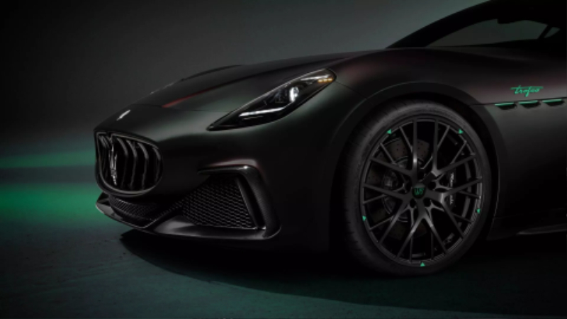 Maserati-GranTurismo-Trofeo-PrimaSerie-75th-Anniversary-Launch-Edition-2.jpg