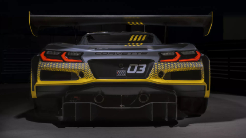 2024-Chevrolet-Corvette-Z06-GT3.R-8.jpg