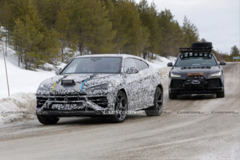 2024-Lamborghini-Urus-PHEV-5.jpg