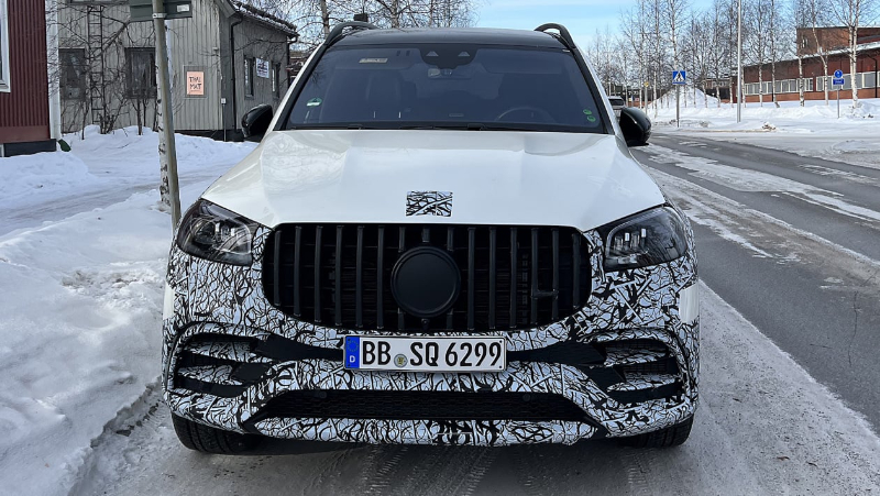 2023 Mercedes GLS AMG 63-3.jpg