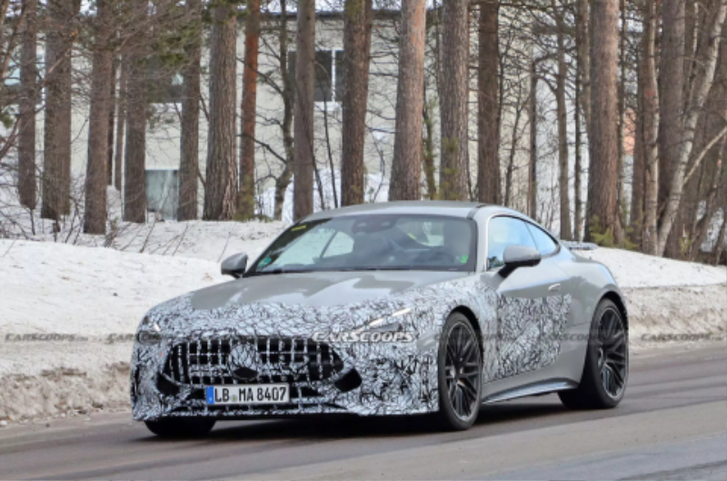 AMG-GT-scoop-00001.jpg