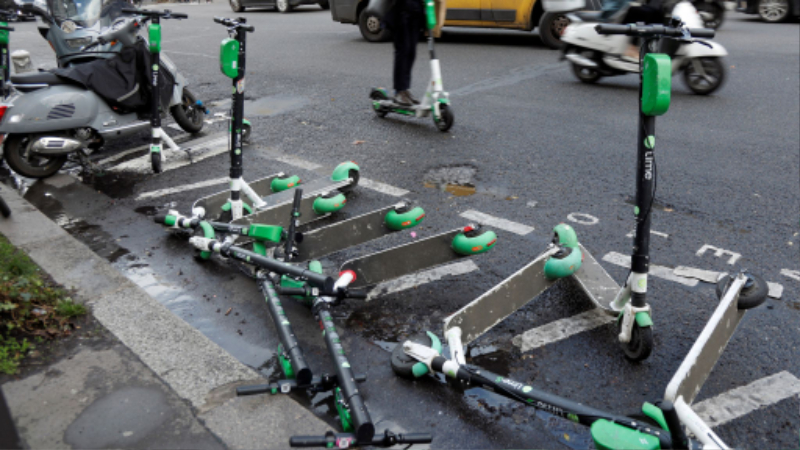 skynews-paris-e-scooter-france_6108111.jpg