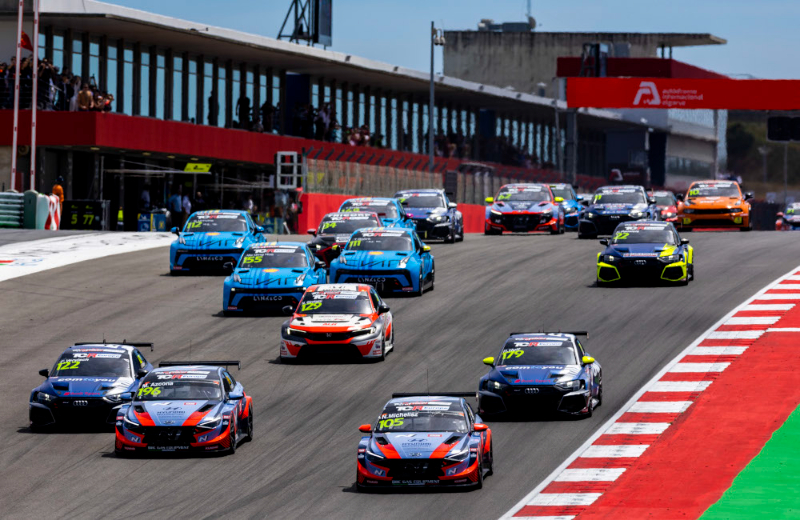 2023-2023-Portimao-Race-1-2023-TCR-Europe-Portimao-Race-1-Start_31.jpg