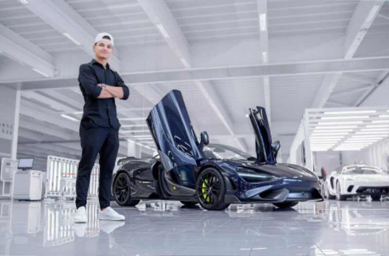 Lando-Norris-McLaren-765LT-Spider-3.jpg