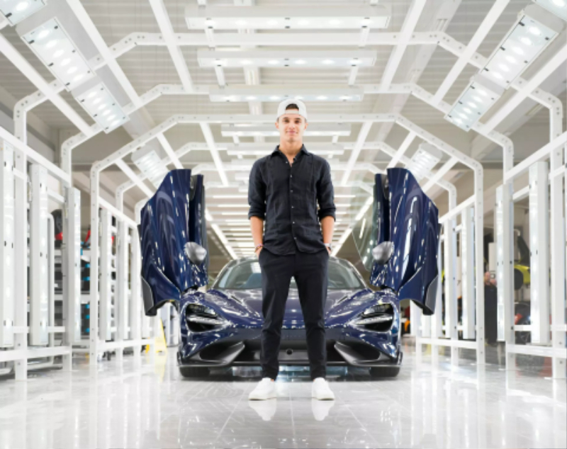 Lando-Norris-McLaren-765LT-Spider-1.jpg