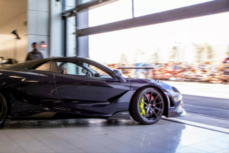 Lando-Norris-McLaren-765LT-Spider-13.jpg