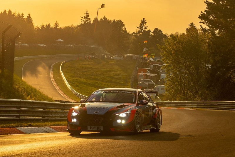 831-hyundai-motosport-n-target.jpg