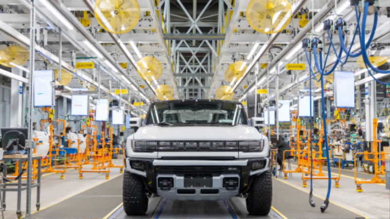 2022-gmc-hummer-ev-pre-production-at-factory-zero-plant-in-detroit-michigan_100815679.jpg