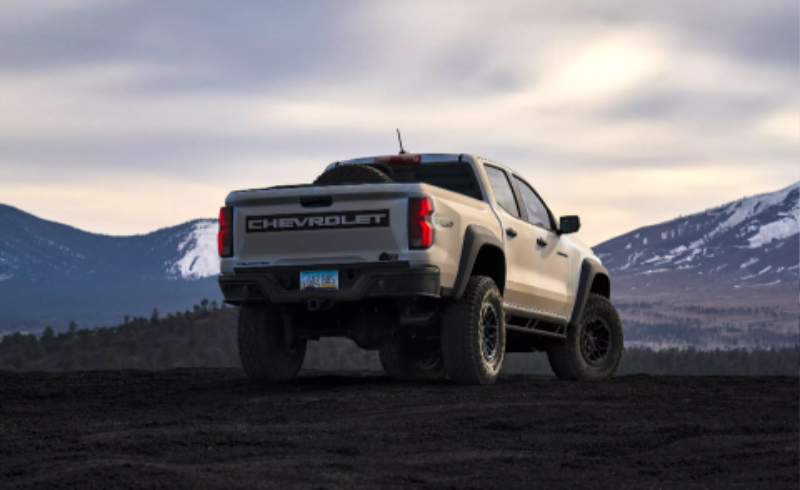 2024-Chevrolet-Colorado-ZR2-Bison-00005.jpg