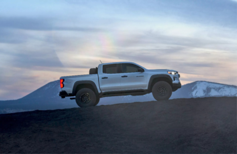2024-Chevrolet-Colorado-ZR2-Bison-00004.jpg