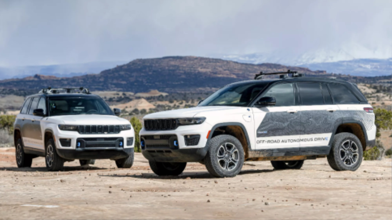 2023-Jeep-Grand-Cherokee-Autonomous-3.jpg