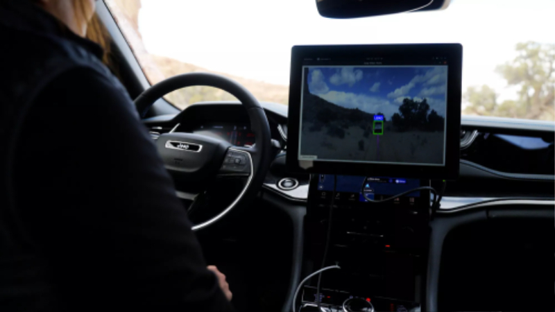 2023-Jeep-Grand-Cherokee-Autonomous-2.jpg