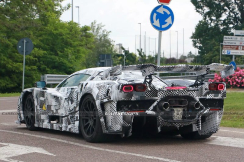 2025-Ferrari-P250-hypercar-scoop-00013.jpg