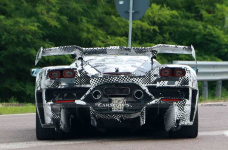 2025-Ferrari-P250-hypercar-scoop-00015.jpg