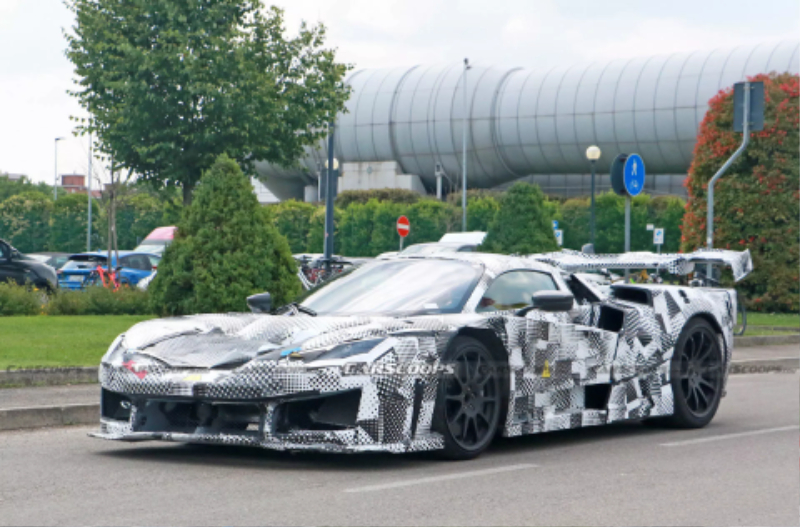 2025-Ferrari-P250-hypercar-scoop-00011.jpg