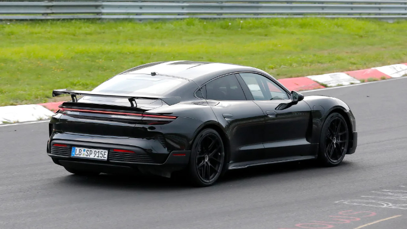 Porsche-Taycan-GT-4_knrmd5.jpg