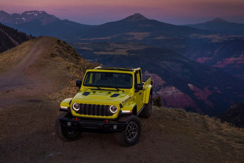 2024-Jeep-Gladiator-004-1536x1024.jpg
