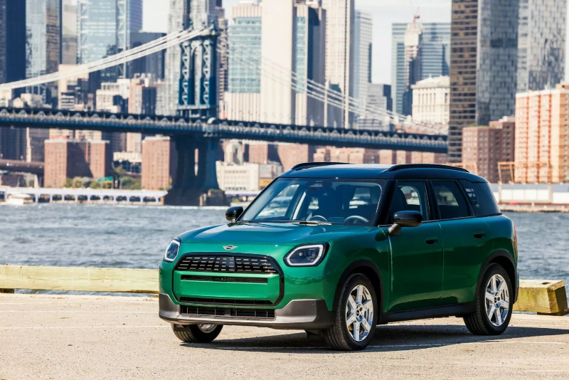 2025-MINI-Countryman-Electric-918-13-1536x1025.jpg