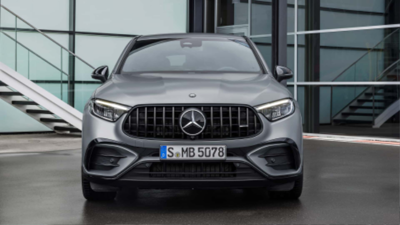 2025-mercedes-amg-glc-63-s-e-performance (5).jpg