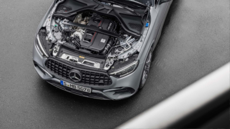 2025-mercedes-amg-glc-63-s-e-performance (7).jpg