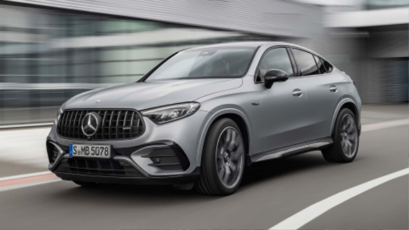 2025-mercedes-amg-glc-63-s-e-performance (14).jpg