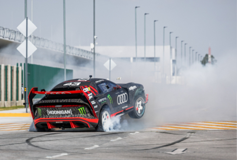 hoonigan_electrikhana_two_burnout.jpg