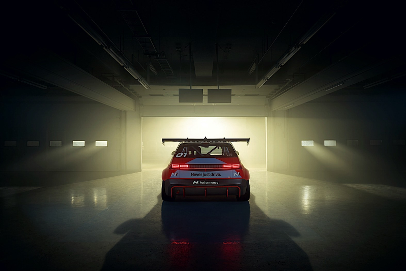 hyundai-ioniq-5-n-en1-is-a-very-complicated-way-of-saying-badass-electric-race-car_6.jpg