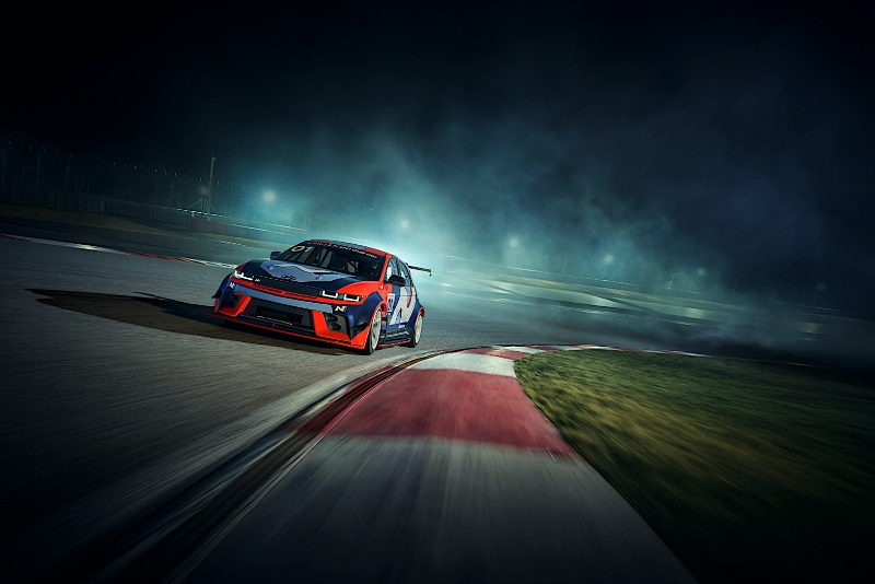 hyundai-ioniq-5-n-en1-is-a-very-complicated-way-of-saying-badass-electric-race-car_14.jpg