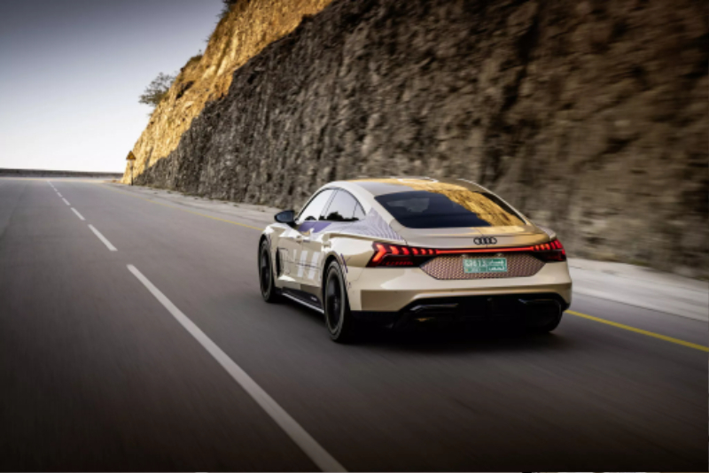 2025-Audi-E-Tron-GT-Prototype-26-2048x1366.jpg