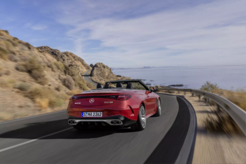 Mercedes-AMG-CLE-53-4MATIC-Cabriolet-6-2048x1365.jpg
