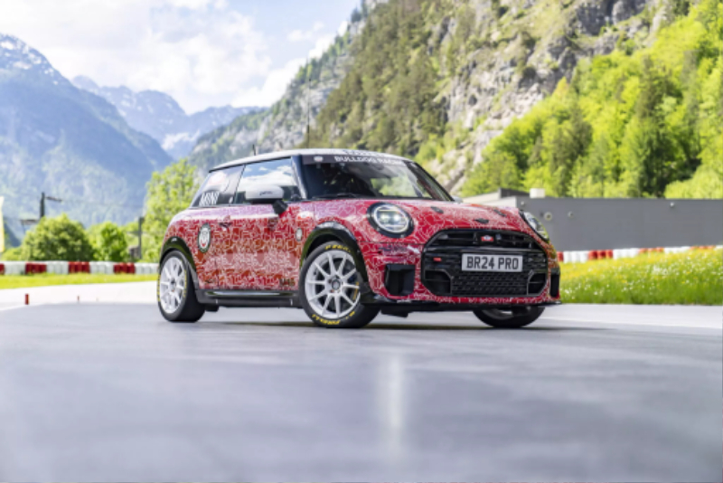 2025-Mini-John-Cooper-Works-Teaser-42-2048x1365.jpg
