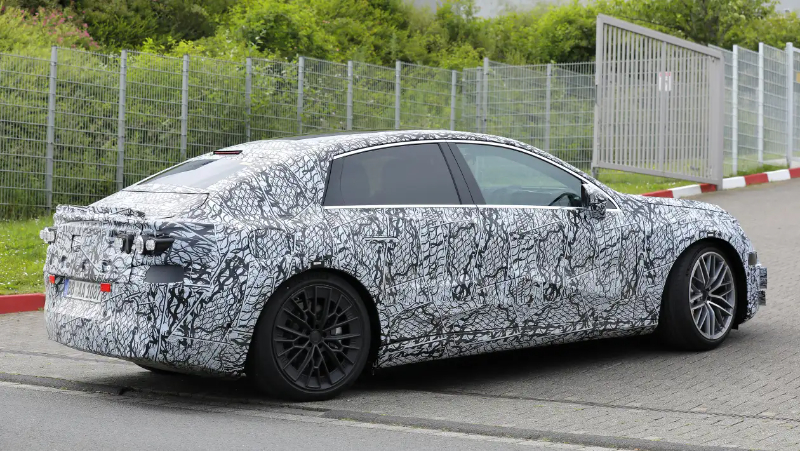 Mercedes C-Class EV spyshots-6.jpg