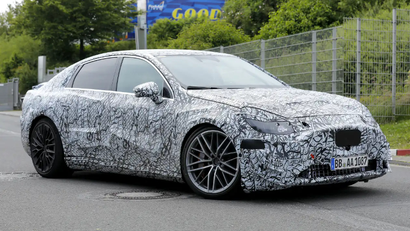 Mercedes C-Class EV spyshots-5.jpg