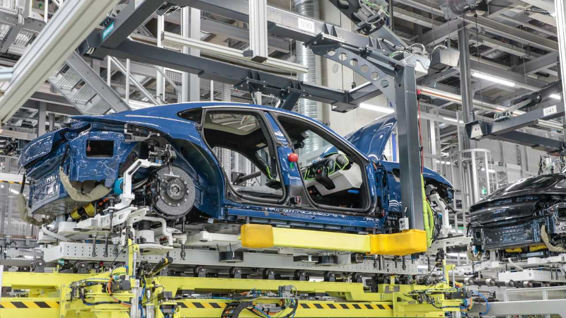 porsche-taycan-production-in-stuttgart-zuffenhausen-plant-100-000th-taycan.jpg