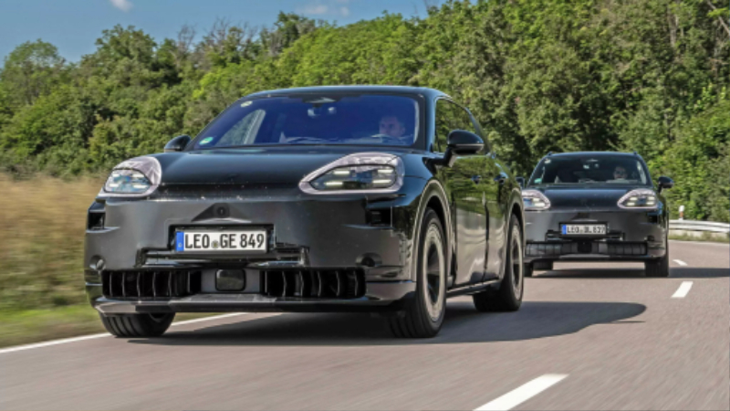 Porsche-Cayenne-EV-Teaser-1-copy-2048x1152.jpg