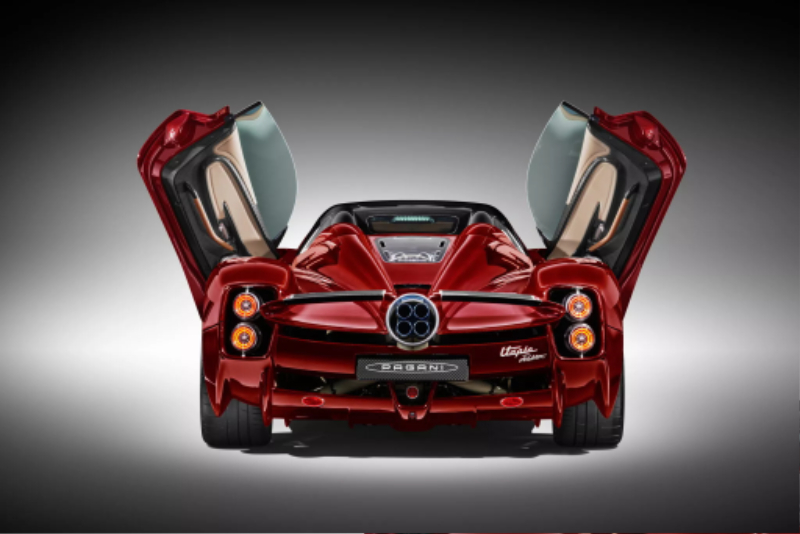 Pagani-Utopia-Roadster-8-2048x1366.jpg